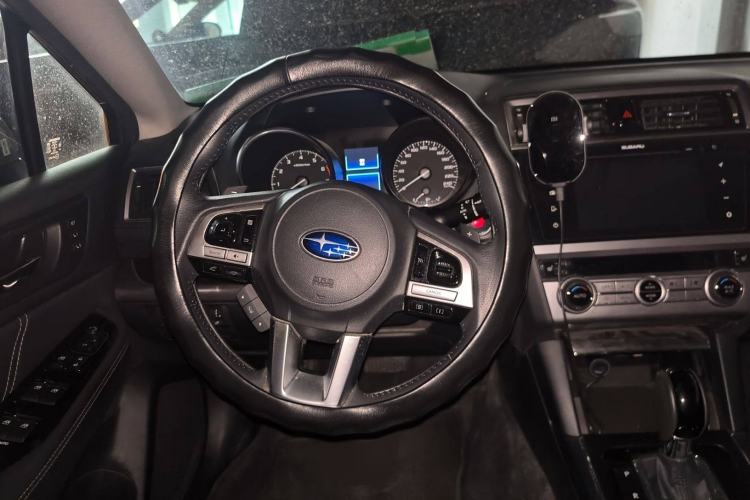 Used Subaru Outback 2016 2.5i Luxury Navigation Edition Steering Wheel