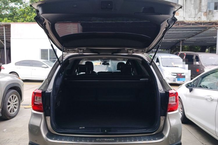 Used Subaru Outback 2016 2.5i Luxury Navigation Edition Trunk