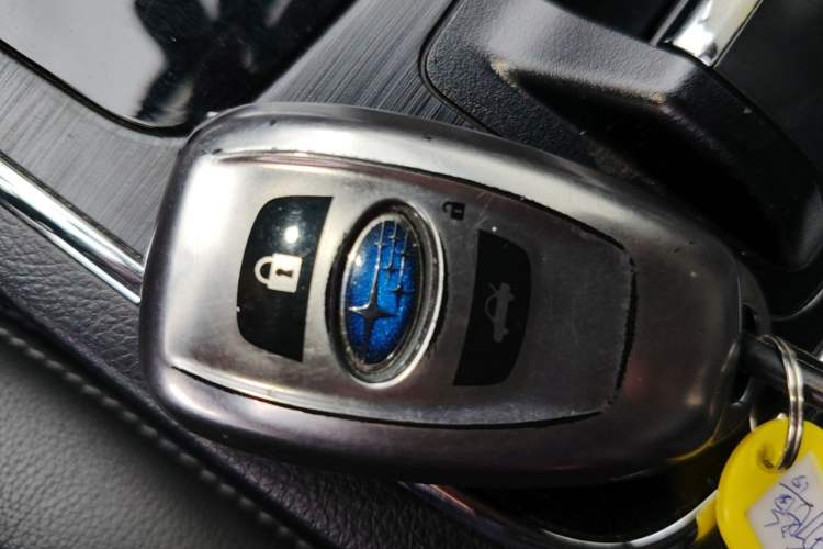 Used Subaru Outback 2016 2.5i Luxury Navigation Edition Vehicle Key