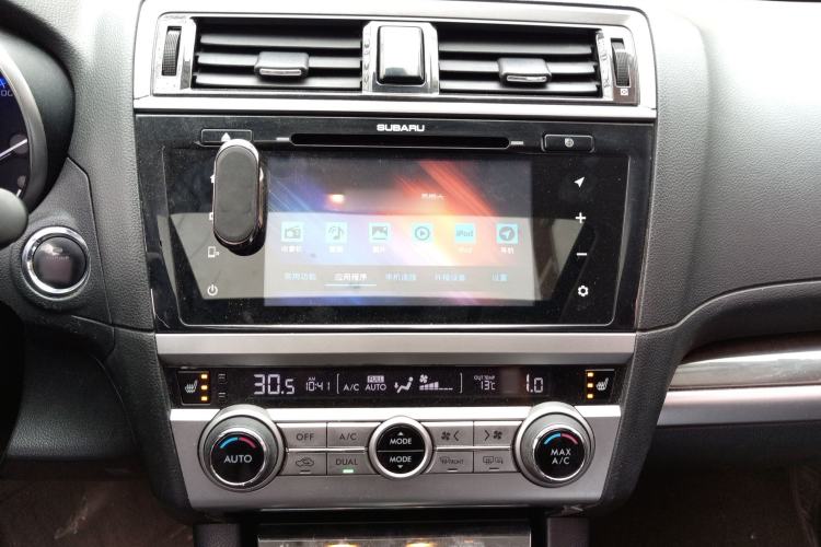 Used Subaru Outback 2016 2.5i Luxury Navigation Edition Audio And AC Panel