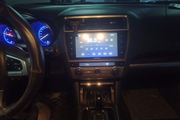 Used Subaru Outback 2016 2.5i Luxury Navigation Edition Audio And AC Panel