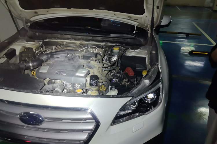 Used Subaru Outback 2016 2.5i Sport Navigation Edition Engine Bay Left
