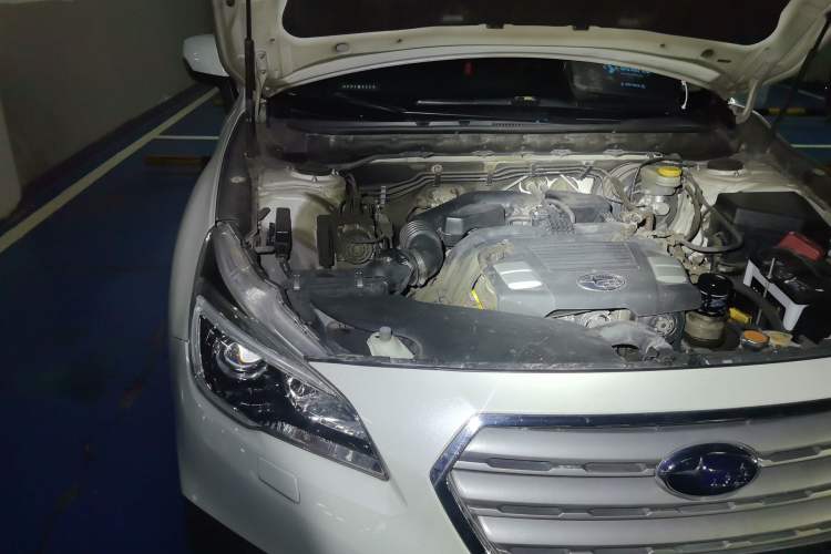 Used Subaru Outback 2016 2.5i Sport Navigation Edition Engine Bay Right