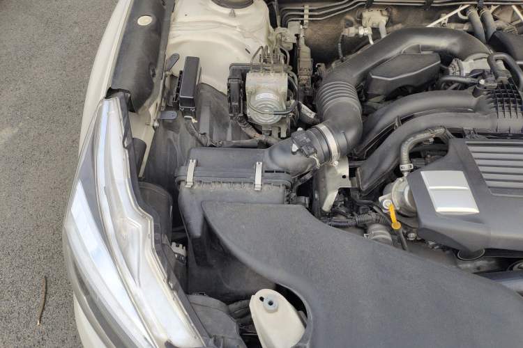 Used Subaru Outback 2016 2.5i Luxury Navigation Edition Engine Bay Right
