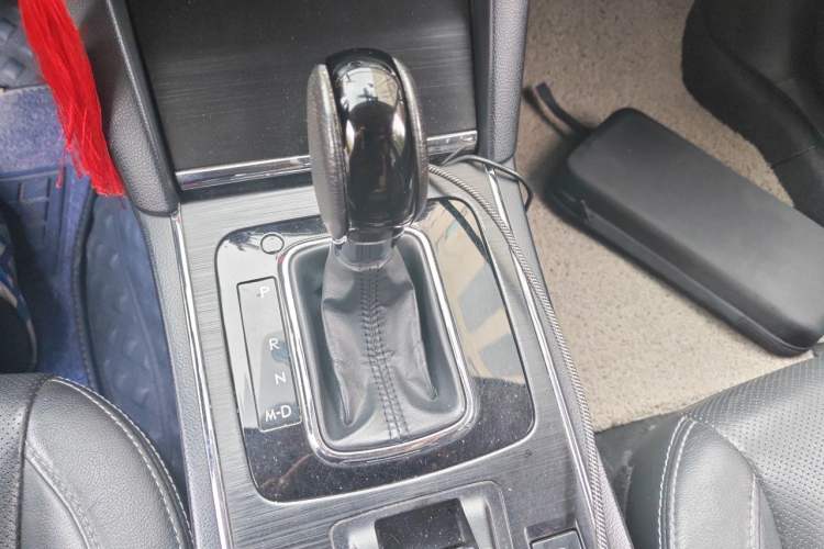 Used Subaru Outback 2016 2.5i Sport Navigation Edition Gear Lever