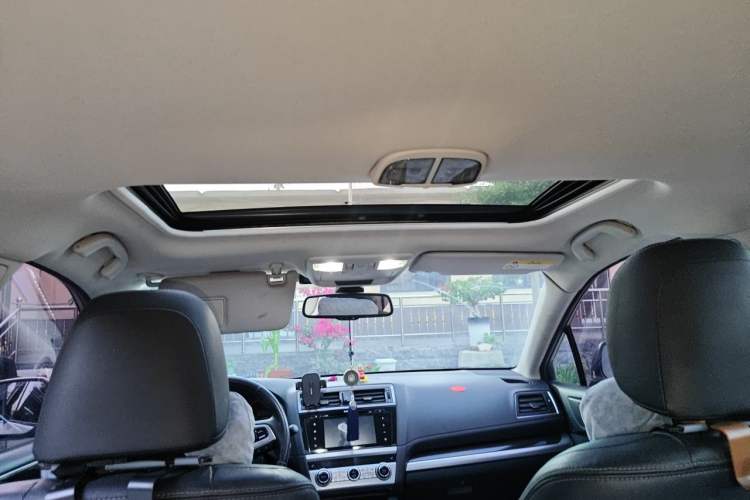 Used Subaru Outback 2016 2.5i Luxury Navigation Edition Headliner