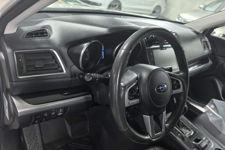 Used Subaru Outback 2016 2.5i Sport Navigation Edition Interior 2