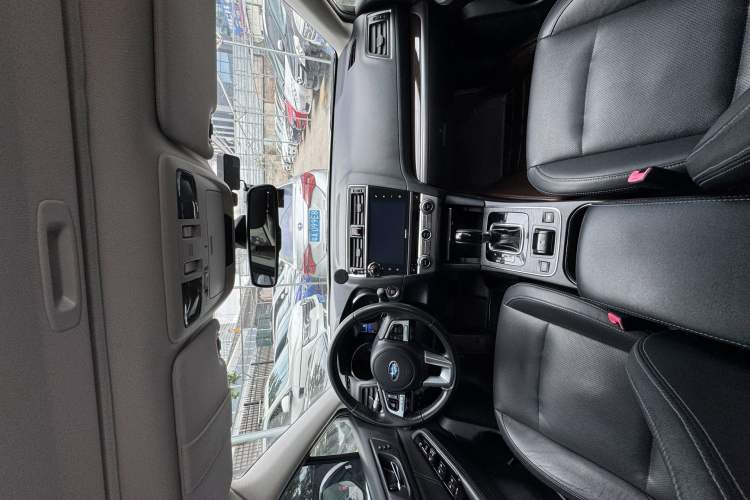 Used Subaru Outback 2016 2.5i Luxury Navigation Edition Interior 3