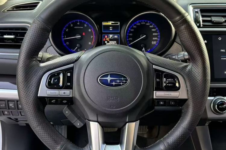 Used Subaru Outback 2016 2.5i Luxury Navigation Edition Interior 5