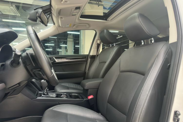 Used Subaru Outback 2016 2.5i Sport Navigation Edition Interior 5