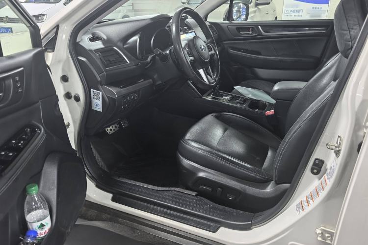 Used Subaru Outback 2016 2.5i Sport Navigation Edition Interior 6