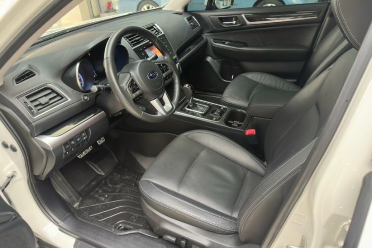 Used Subaru Outback 2016 2.5i Sport Navigation Edition Interior 6