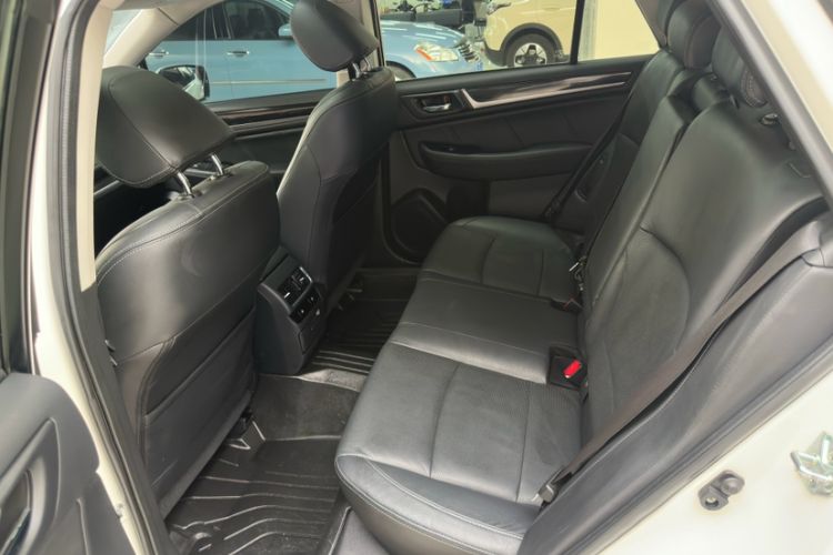 Used Subaru Outback 2016 2.5i Sport Navigation Edition Interior 7