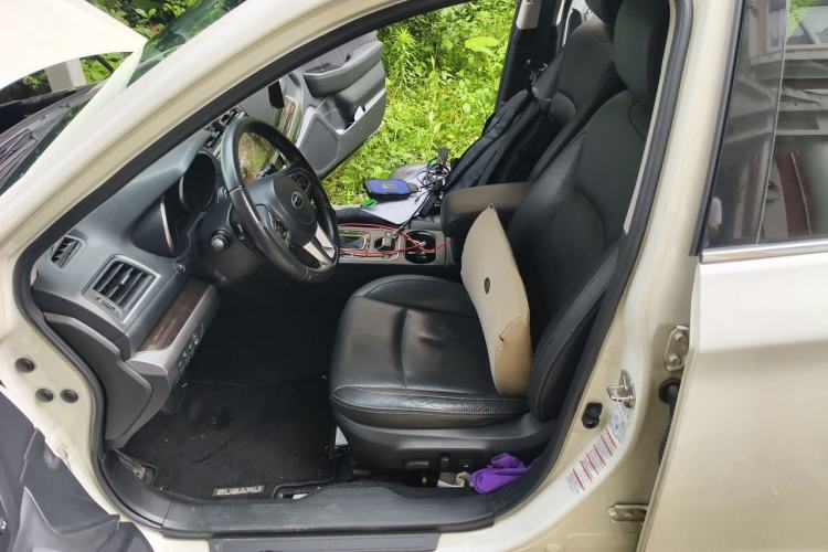 Used Subaru Outback 2016 2.5i Luxury Navigation Edition Left Front Seat