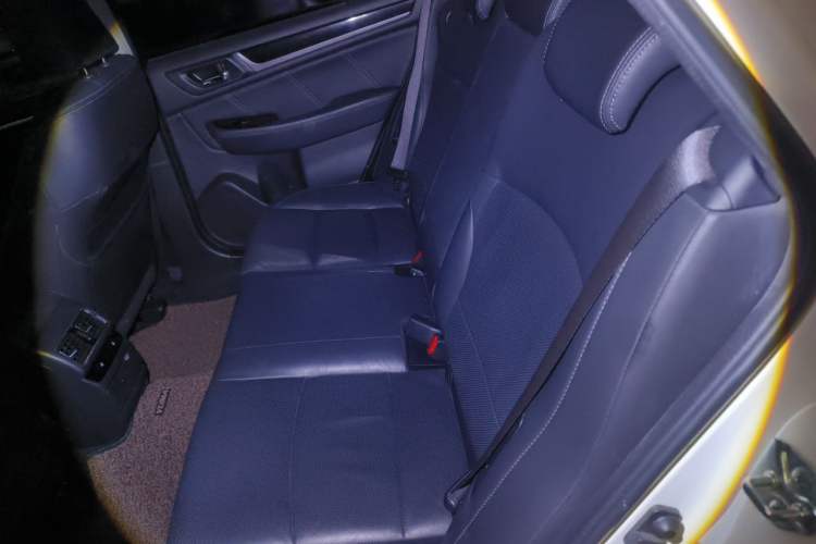 Used Subaru Outback 2016 2.5i Sport Navigation Edition Left Rear Seat