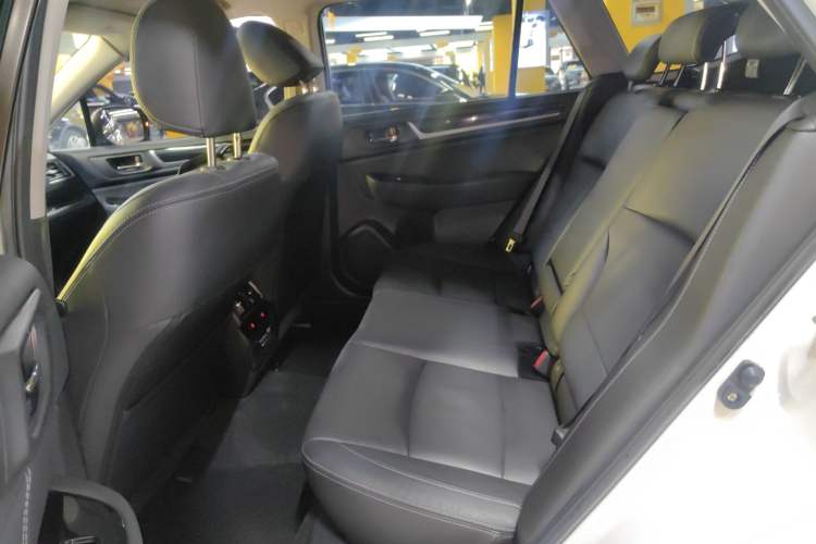 Used Subaru Outback 2016 2.5i Sport Navigation Edition Left Rear Seat