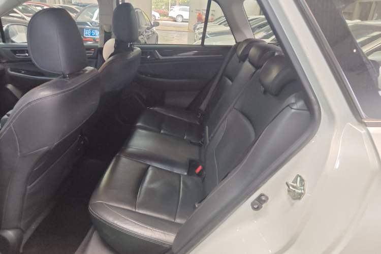 Used Subaru Outback 2016 2.5i Sport Navigation Edition Left Rear Seat