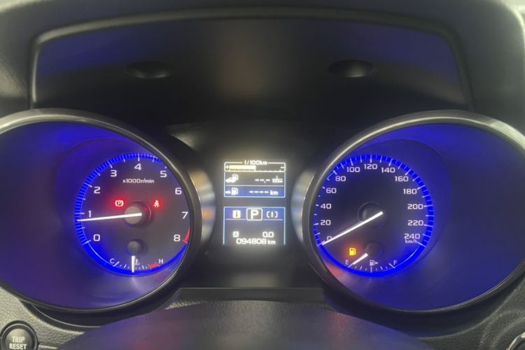 Used Subaru Outback 2016 2.5i Sport Navigation Edition Odometer Close Up