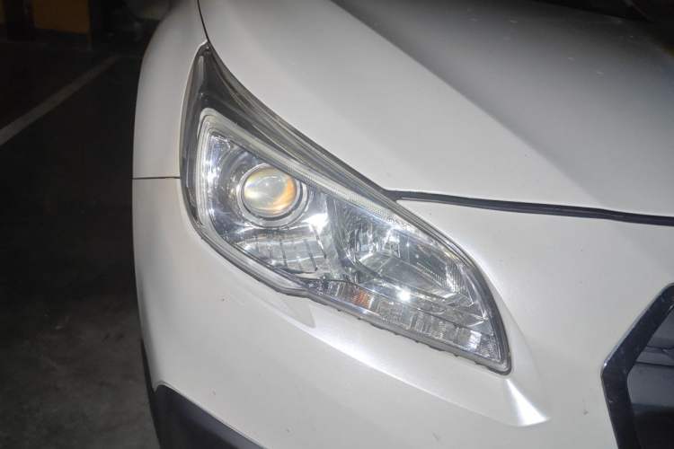 Used Subaru Outback 2016 2.5i Classic Edition Right Front Headlight
