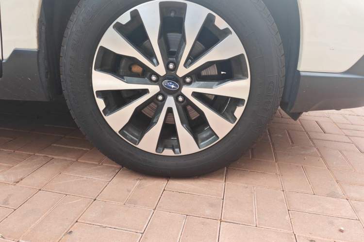 Used Subaru Outback 2016 2.5i Sport Navigation Edition Right Front Wheel Hub