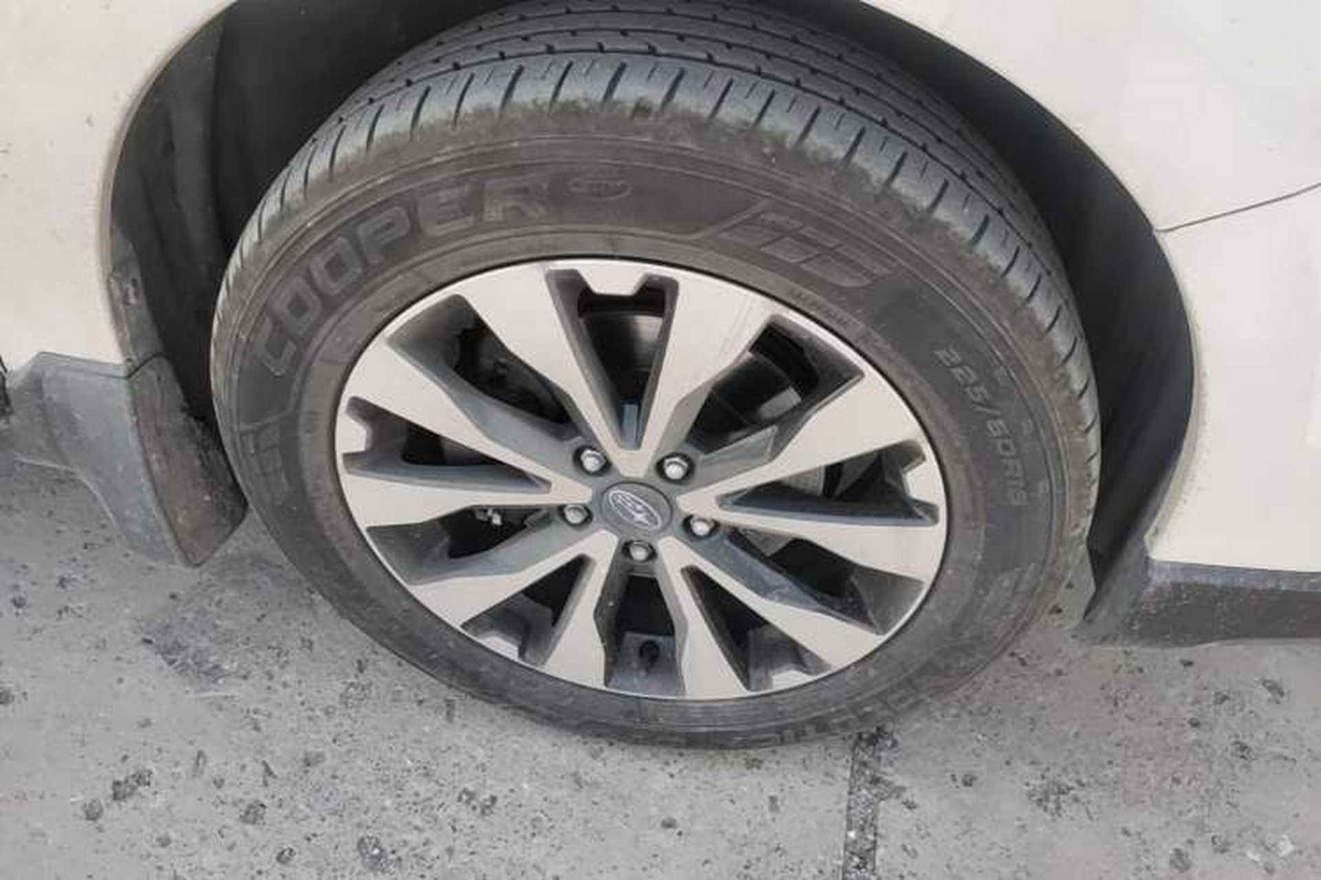 Used Subaru Outback 2016 2.5i Sport Navigation Edition Right Front Wheel Hub