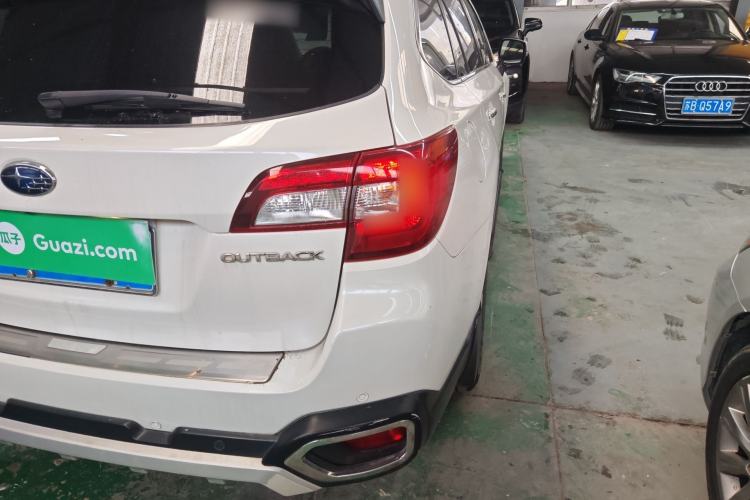 Used Subaru Outback 2016 2.5i Sport Navigation Edition Right Rear Taillight