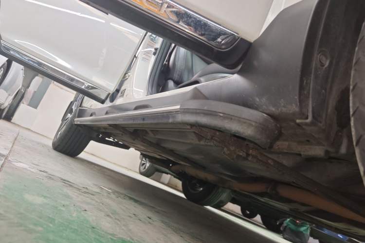 Used Subaru Outback 2016 2.5i Sport Navigation Edition Right Side Sill