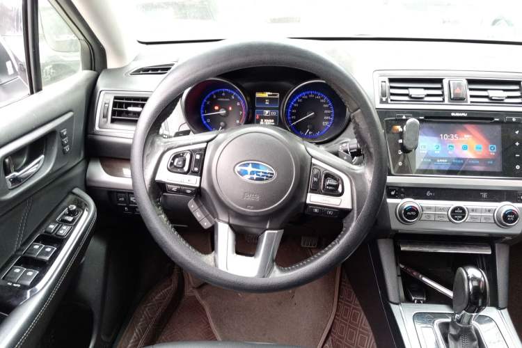 Used Subaru Outback 2016 2.5i Luxury Navigation Edition Steering Wheel