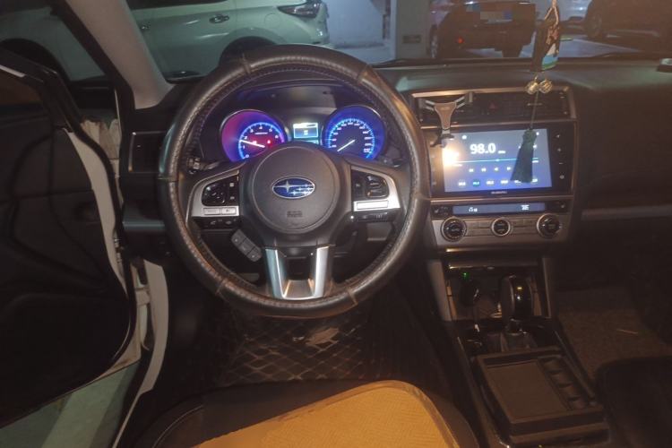 Used Subaru Outback 2016 2.5i Luxury Navigation Edition Steering Wheel