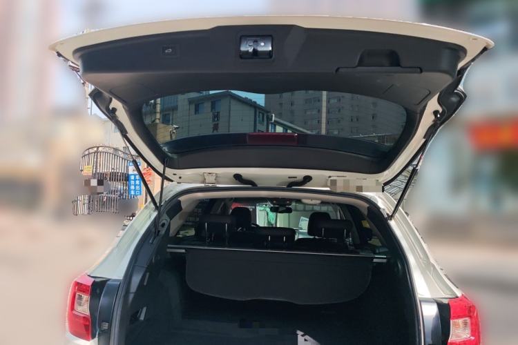 Used Subaru Outback 2016 2.5i Sport Navigation Edition Trunk