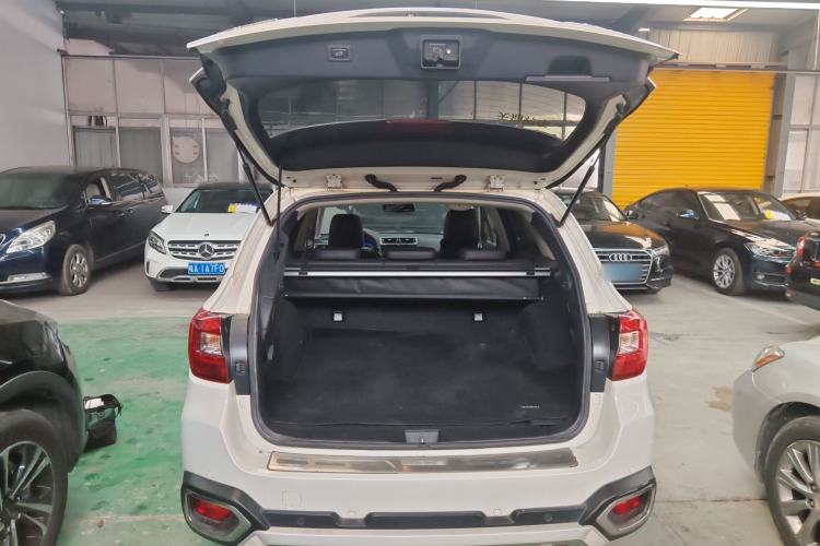 Used Subaru Outback 2016 2.5i Sport Navigation Edition Trunk