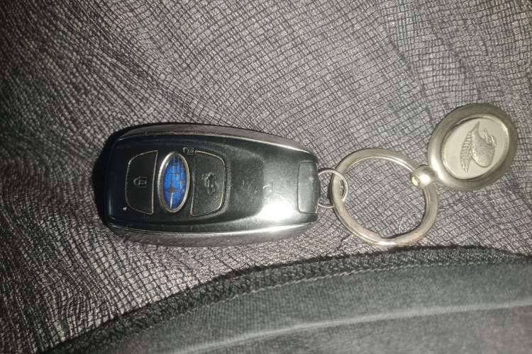 Used Subaru Outback 2016 2.5i Luxury Navigation Edition Vehicle Key
