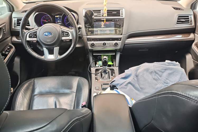 Used Subaru Outback 2016 2.5i Luxury Navigation Edition Audio And AC Panel