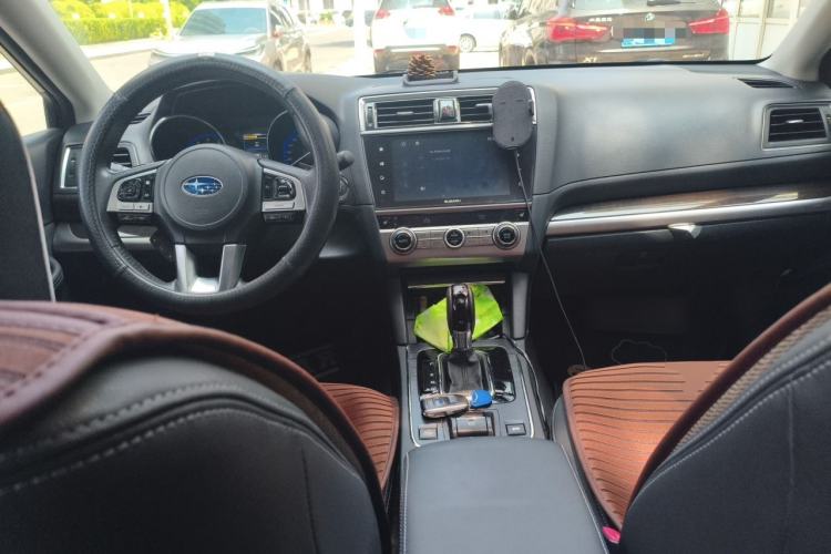 Used Subaru Outback 2016 2.5i Luxury Navigation Edition Center Console