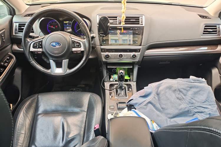 Used Subaru Outback 2016 2.5i Luxury Navigation Edition Center Console