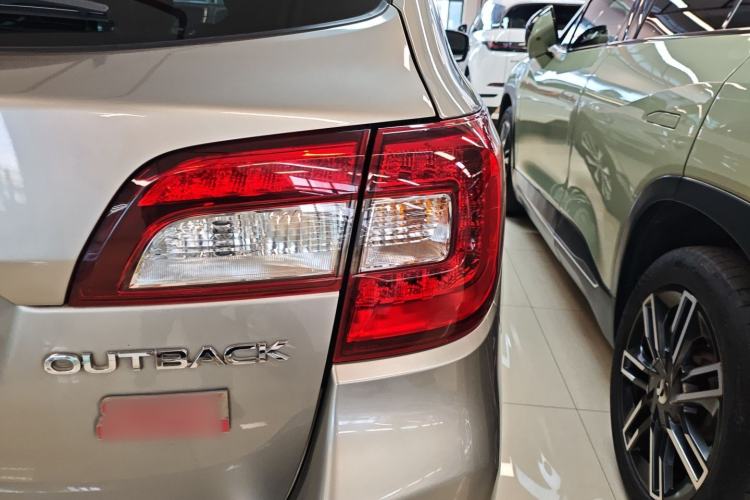 Used Subaru Outback 2016 2.5i Sport Navigation Edition Exterior 3