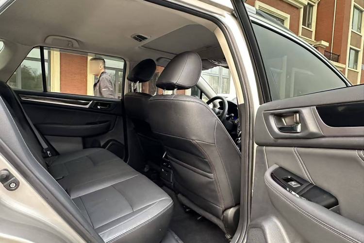 Used Subaru Outback 2016 2.5i Sport Navigation Edition Interior 11
