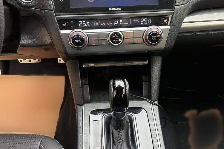 Used Subaru Outback 2016 2.5i Sport Navigation Edition Interior 4