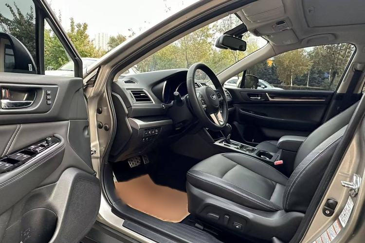 Used Subaru Outback 2016 2.5i Sport Navigation Edition Interior 5