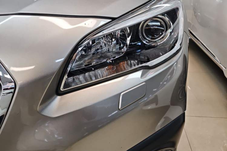 Used Subaru Outback 2016 2.5i Sport Navigation Edition Left Front Headlight
