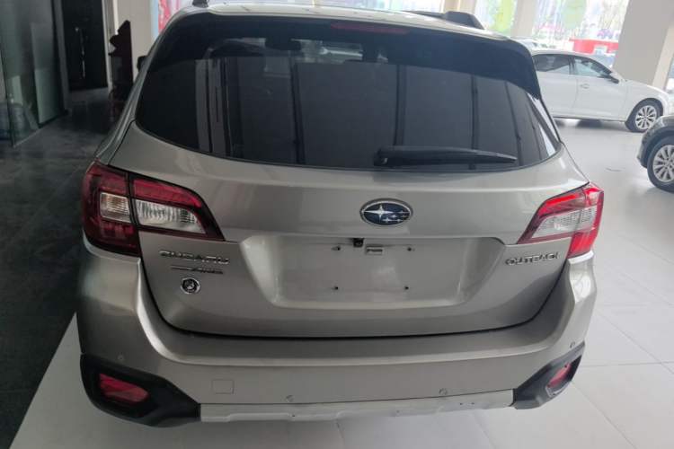 Used Subaru Outback 2016 2.5i Sport Navigation Edition Rear