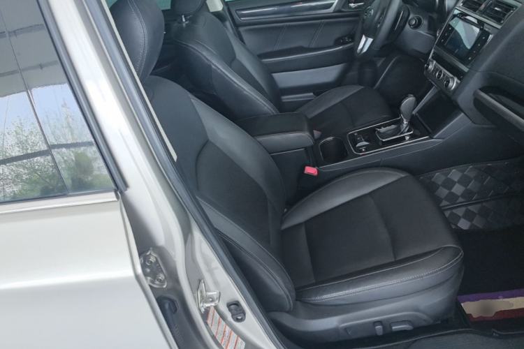 Used Subaru Outback 2016 2.5i Sport Navigation Edition Right Front Seat