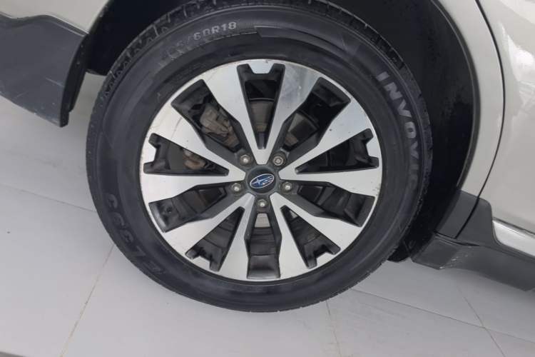 Used Subaru Outback 2016 2.5i Sport Navigation Edition Right Rear Wheel Hub