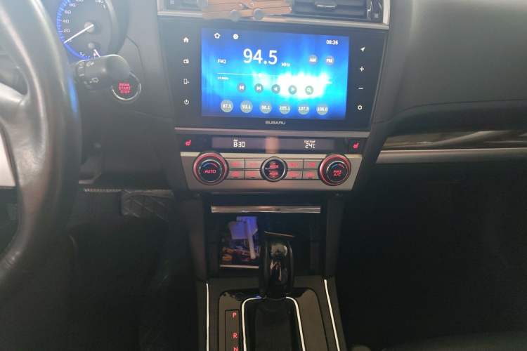 Used Subaru Outback 2017 2.5i Luxury Navigation Edition Audio And AC Panel