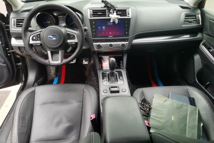 Used Subaru Outback 2017 2.5i Sport Navigation Edition Center Console
