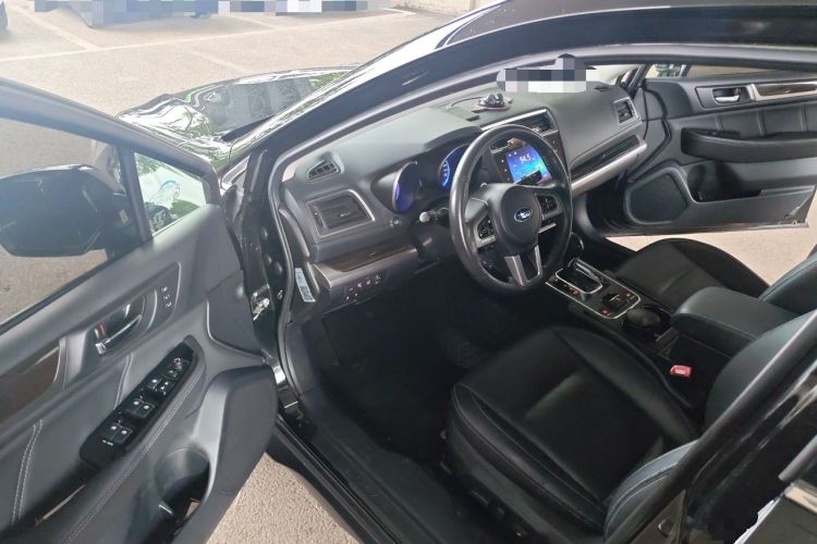 Used Subaru Outback 2017 2.5i Luxury Navigation Edition Driver Seat