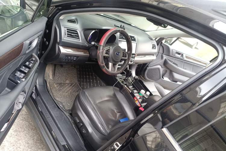 Used Subaru Outback 2017 2.5i Luxury Navigation Edition with EyeSight Driver Seat