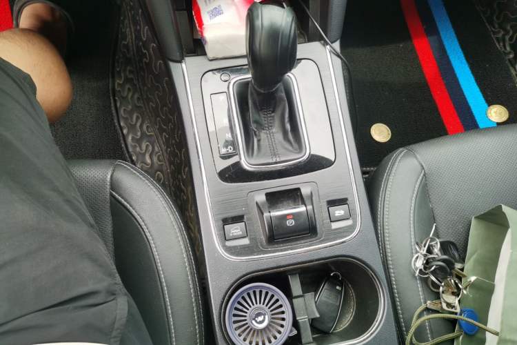 Used Subaru Outback 2017 2.5i Sport Navigation Edition Gear Lever