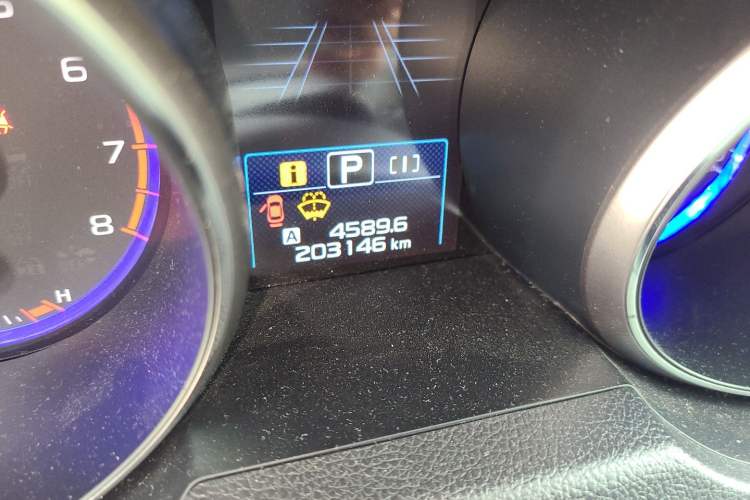 Used Subaru Outback 2017 2.5i Sport Navigation Edition with EyeSight Odometer Close Up
