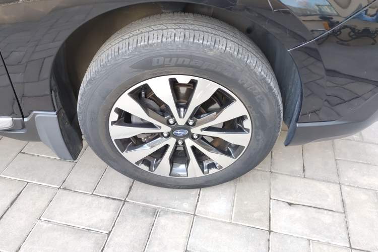 Used Subaru Outback 2017 2.5i Sport Navigation Edition with EyeSight Right Front Wheel Hub